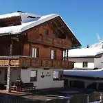 In Near Slopes 아파트