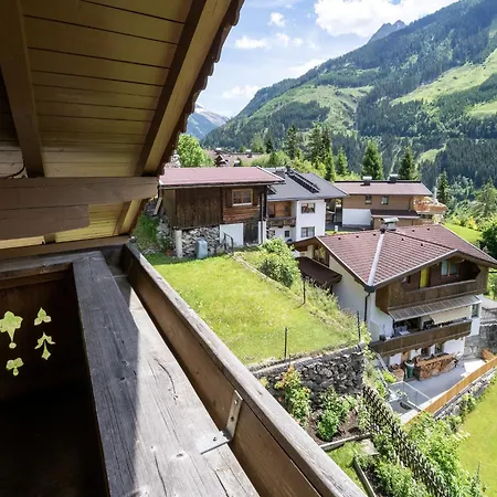 In Near Slopes Apartment *