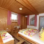 In Near Slopes Apartment *